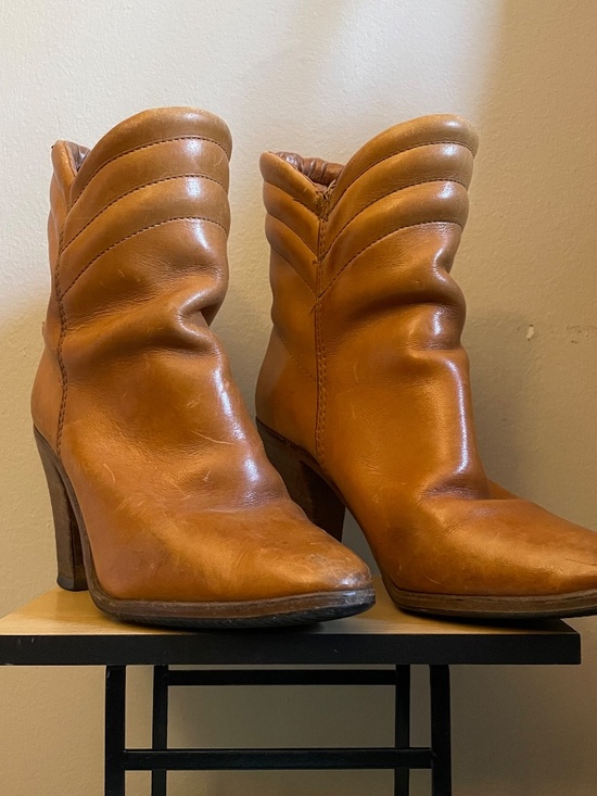 Vintage Western-Style Ankle Boots Cognac Quilted Leather – Size 6–6.5 GUVC *NOTE - Picture 4 of 12